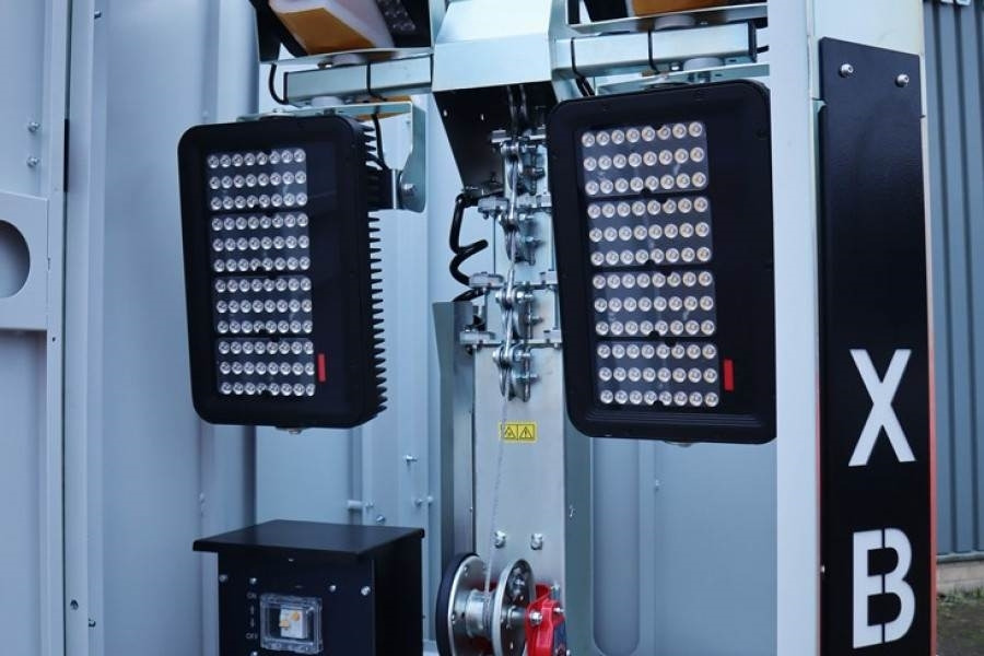 Trime X-BOX M 4 x 320W Valid inspection, *Guarante - Lichtmast: afbeelding 5 Trime X-BOX M 4 x 320W Valid inspection, *Guarante - Lichtmast: afbeelding 5
