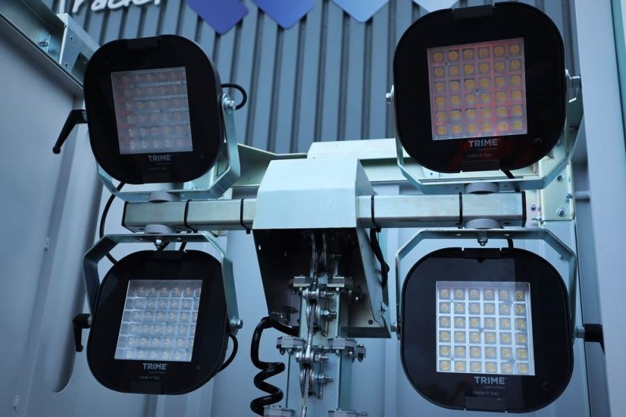 Lichtmast Trime X-BOX M 4x160W Valid inspection, *Guarantee!: afbeelding 9 Lichtmast Trime X-BOX M 4x160W Valid inspection, *Guarantee!: afbeelding 9