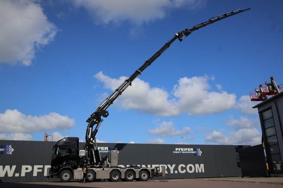 Volvo FH16 10x4 With Cormach 150tm Crane Valid inspectio - Alle terrein kraan: afbeelding 3 Volvo FH16 10x4 With Cormach 150tm Crane Valid inspectio - Alle terrein kraan: afbeelding 3