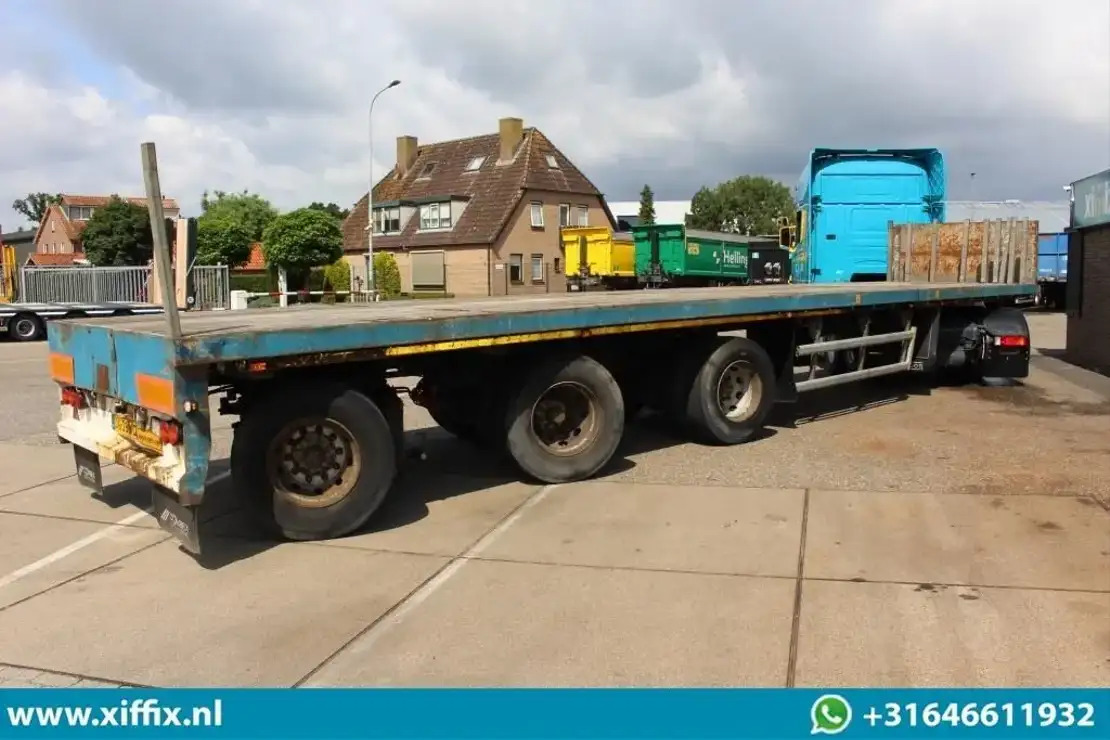 Floor 3-ass. Vlakke uitschuifbare oplegger / 3x gestuurd / 13906 - Open bak met boorden oplegger: afbeelding 3 Floor 3-ass. Vlakke uitschuifbare oplegger / 3x gestuurd / 13906 - Open bak met boorden oplegger: afbeelding 3
