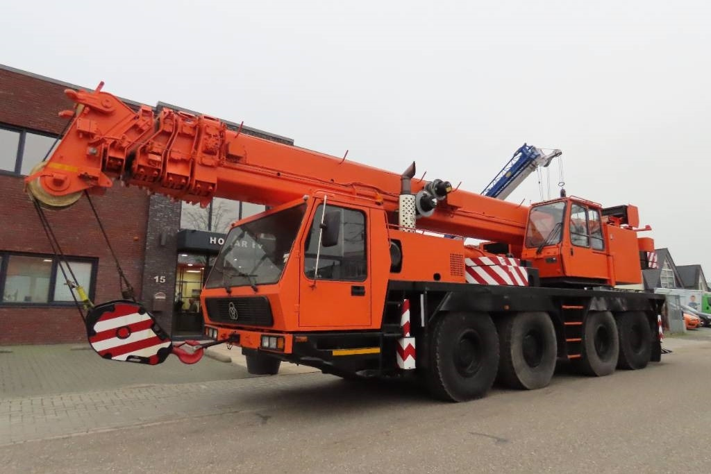 Krupp KMK 4080 - Alle terrein kraan: afbeelding 1 Krupp KMK 4080 - Alle terrein kraan: afbeelding 1