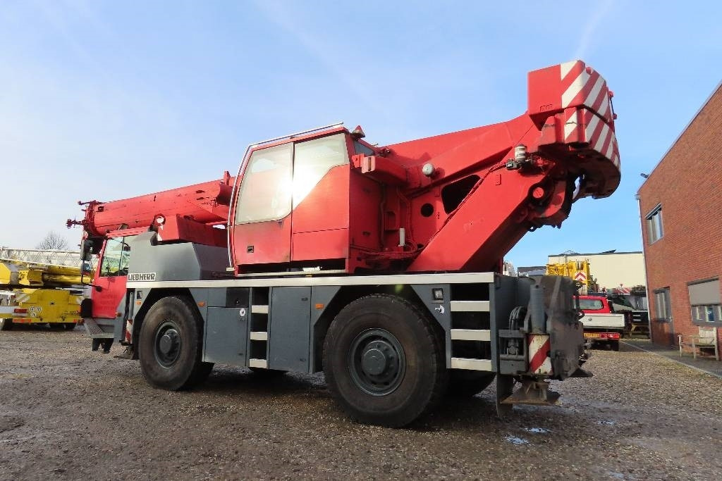 Liebherr LTM 1040-2.1 - Alle terrein kraan: afbeelding 4 Liebherr LTM 1040-2.1 - Alle terrein kraan: afbeelding 4