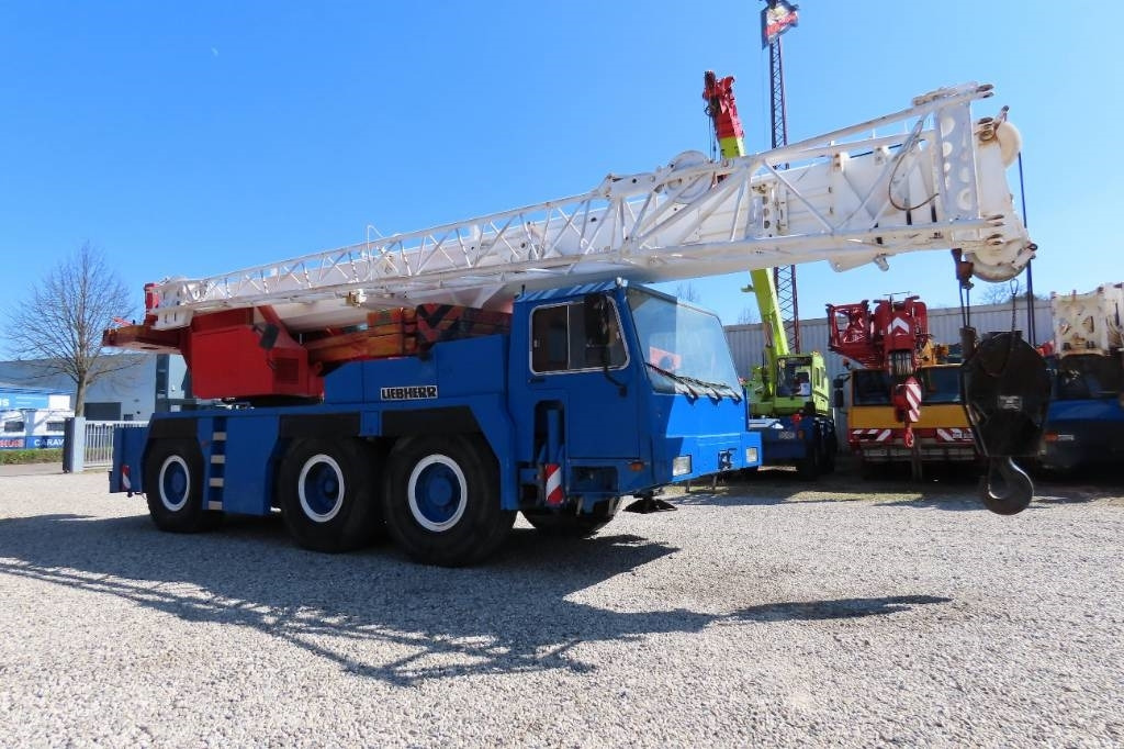 Liebherr LTM 1050-1 - Alle terrein kraan: afbeelding 2 Liebherr LTM 1050-1 - Alle terrein kraan: afbeelding 2