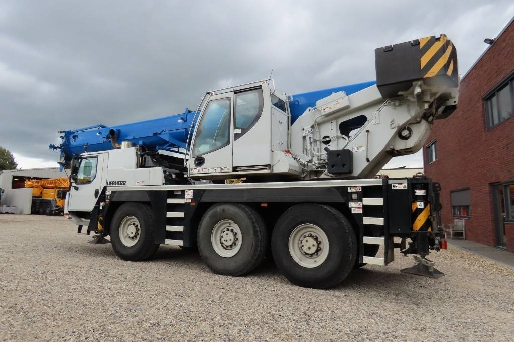 Liebherr LTM 1050-3.1 - Alle terrein kraan: afbeelding 4 Liebherr LTM 1050-3.1 - Alle terrein kraan: afbeelding 4