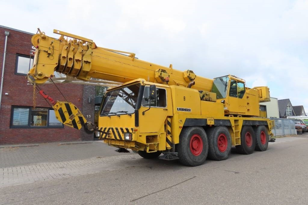 Liebherr LTM 1070-1 - Alle terrein kraan: afbeelding 1 Liebherr LTM 1070-1 - Alle terrein kraan: afbeelding 1