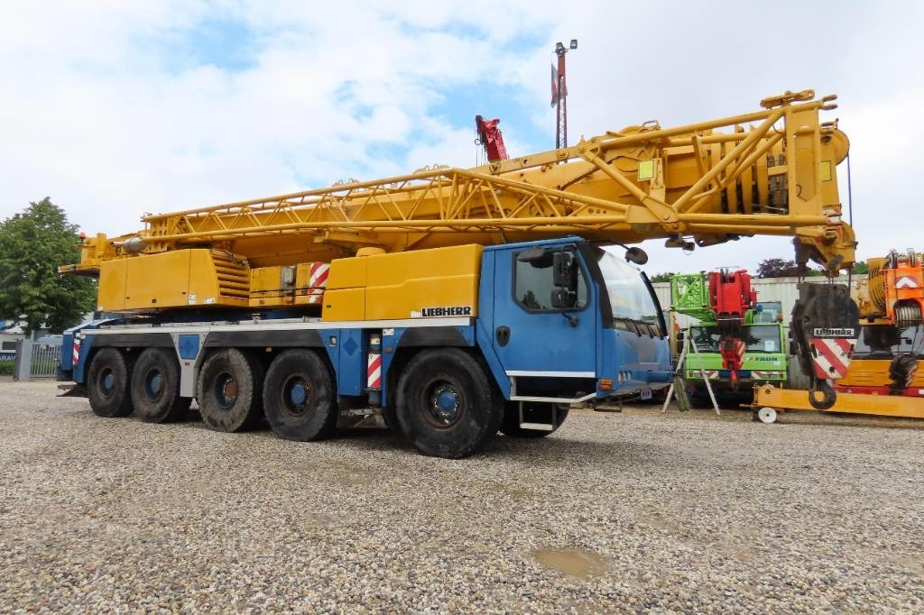 Liebherr LTM 1130-5.1 - Alle terrein kraan: afbeelding 2 Liebherr LTM 1130-5.1 - Alle terrein kraan: afbeelding 2