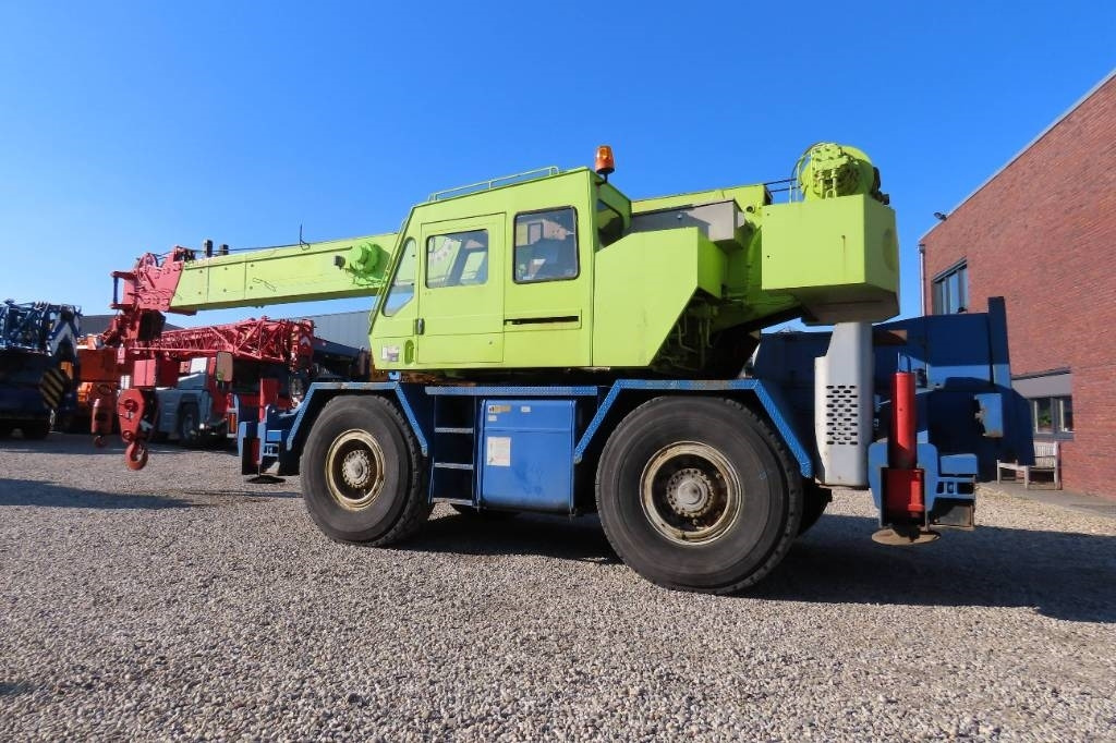 Tadano TR 250 E - Mobiele kraan: afbeelding 3 Tadano TR 250 E - Mobiele kraan: afbeelding 3