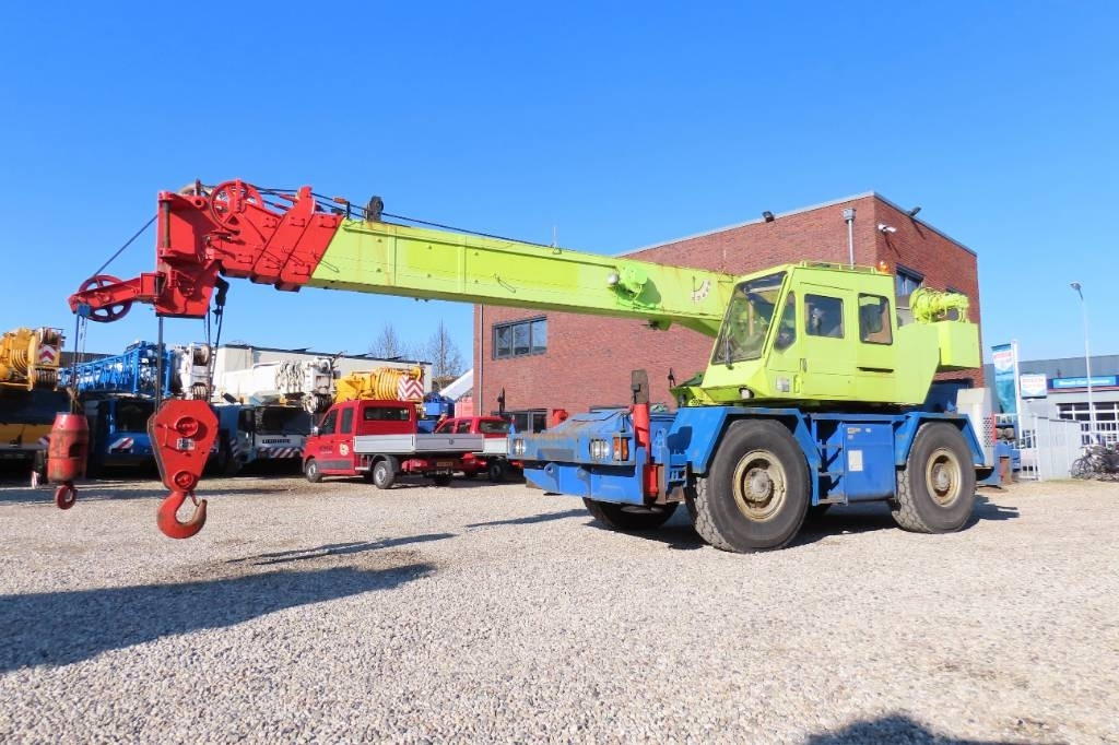 Tadano TR 250 E - Mobiele kraan: afbeelding 2 Tadano TR 250 E - Mobiele kraan: afbeelding 2