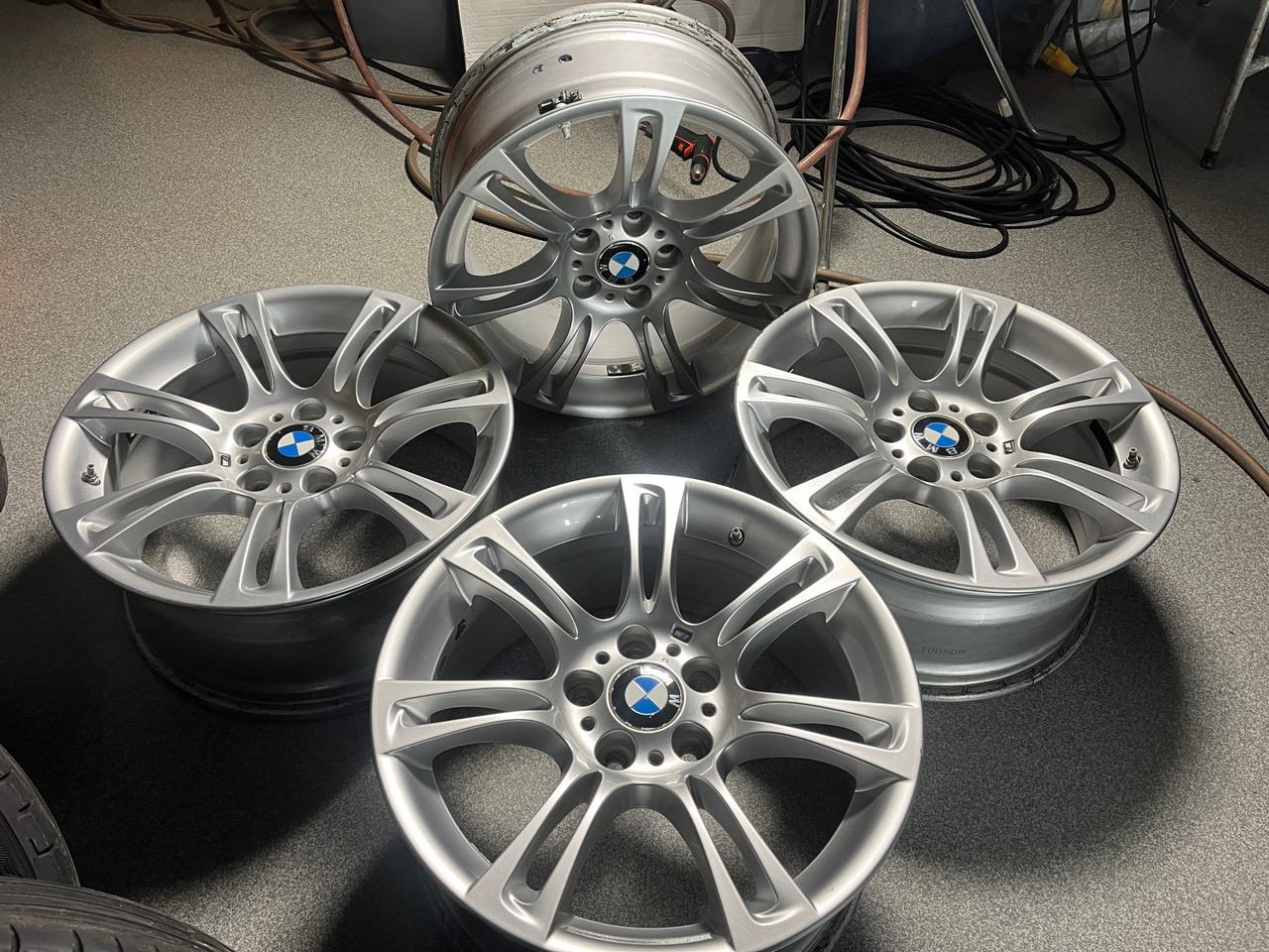 BMW - Band voor Bouwmachine: afbeelding 1 BMW - Band voor Bouwmachine: afbeelding 1