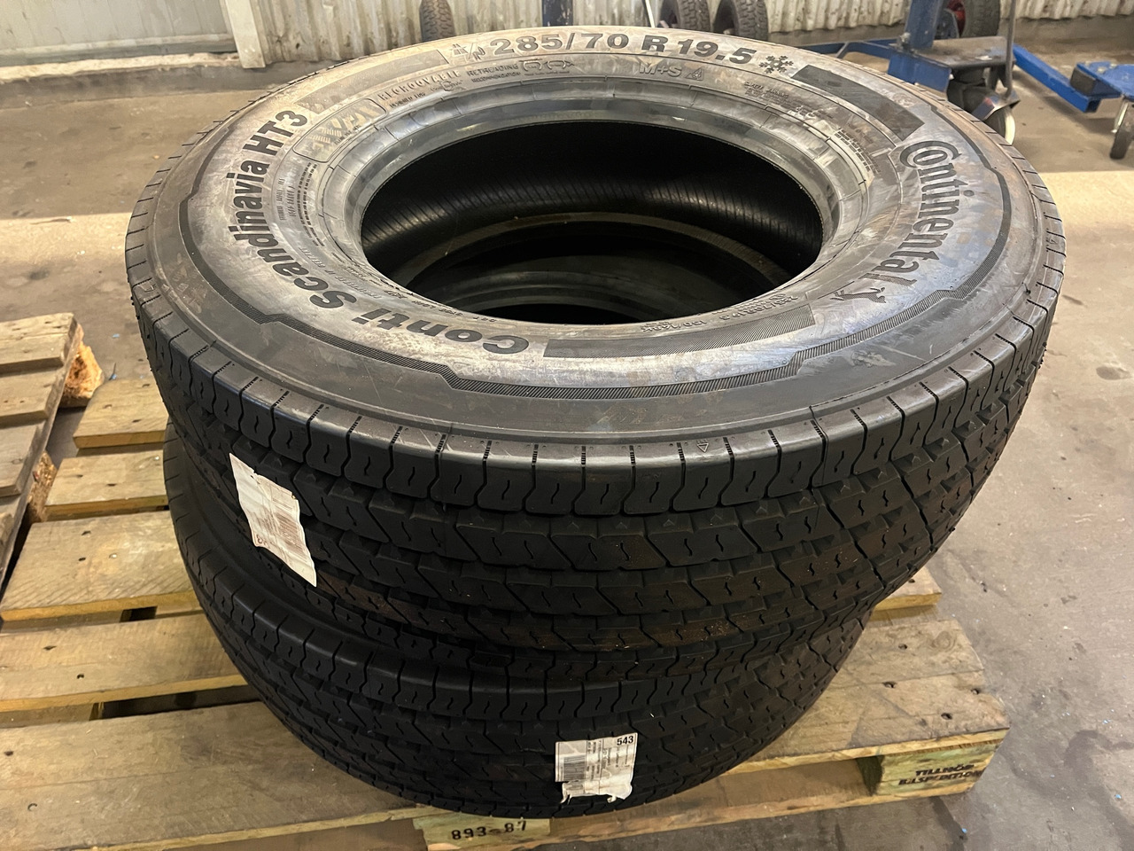 Continental Scandinavia HT3 - Band voor Vrachtwagen: afbeelding 1 Continental Scandinavia HT3 - Band voor Vrachtwagen: afbeelding 1