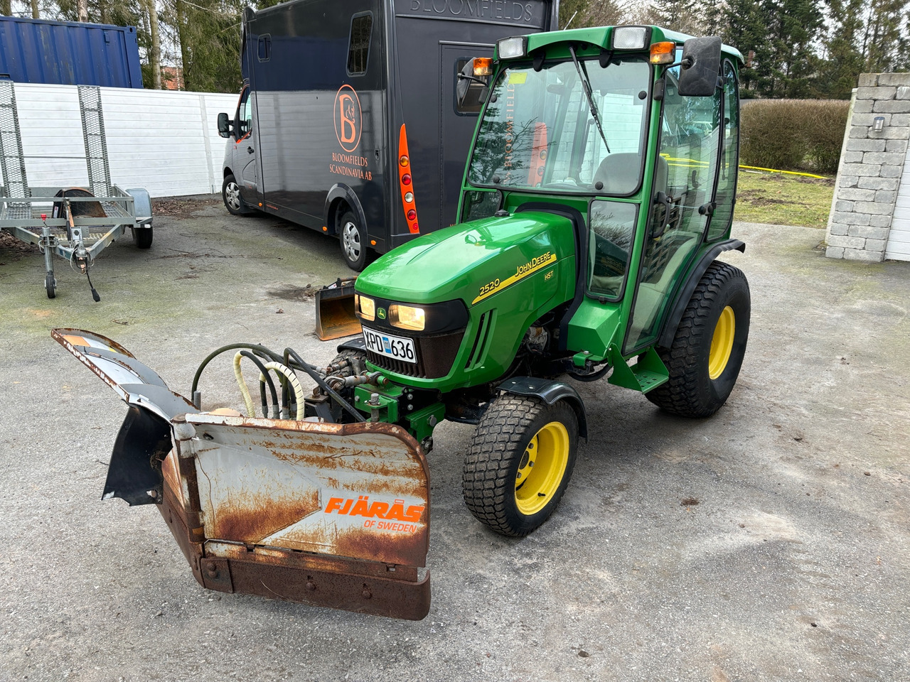 John Deere 2520 HST - Gemeentelijke machine/ Speciaal: afbeelding 1 John Deere 2520 HST - Gemeentelijke machine/ Speciaal: afbeelding 1