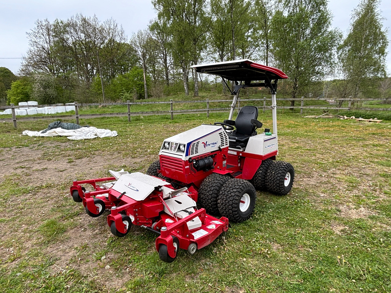Ventrac 4500Y - Gemeentelijke machine/ Speciaal: afbeelding 1 Ventrac 4500Y - Gemeentelijke machine/ Speciaal: afbeelding 1