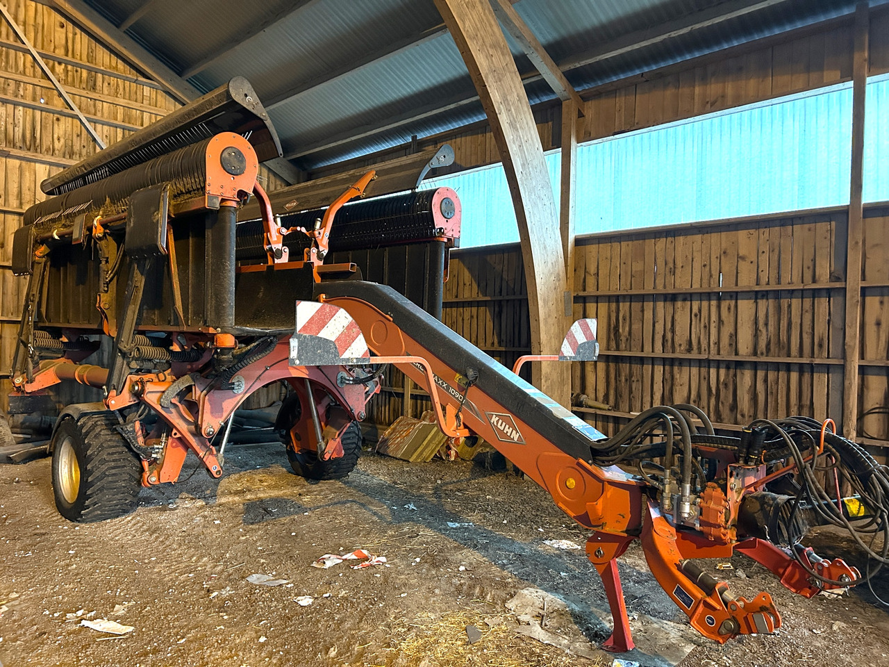 Kuhn Merge Maxx 1090 - Hooischudder: afbeelding 1 Kuhn Merge Maxx 1090 - Hooischudder: afbeelding 1