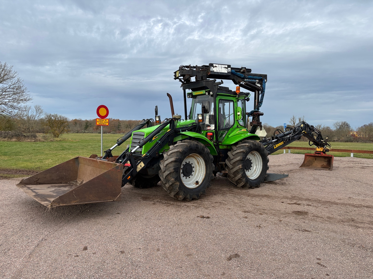 Lännen 880S - Graaflaadmachine: afbeelding 1 Lännen 880S - Graaflaadmachine: afbeelding 1