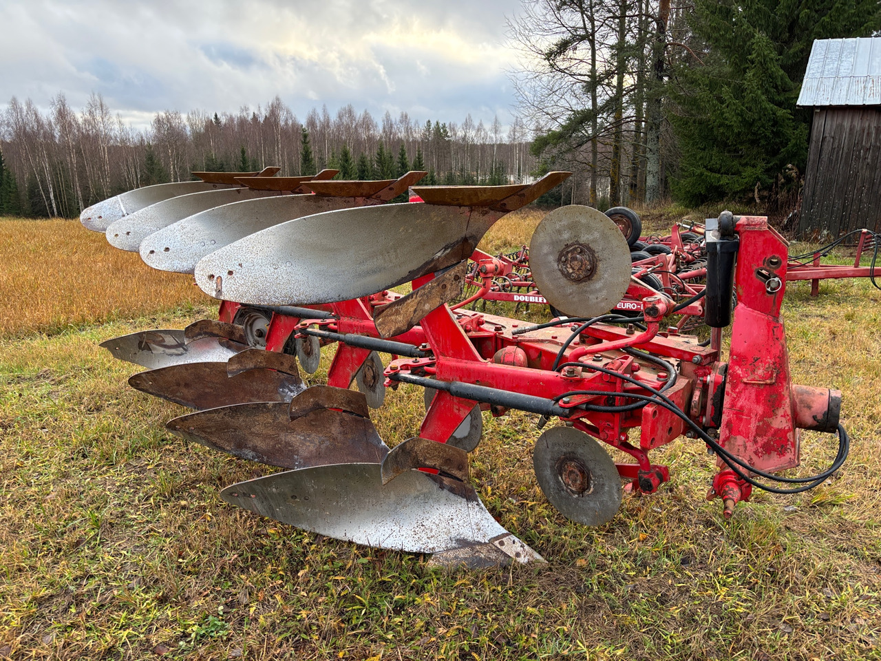 Massey Ferguson MF 715-4AX - Ploeg: afbeelding 1 Massey Ferguson MF 715-4AX - Ploeg: afbeelding 1