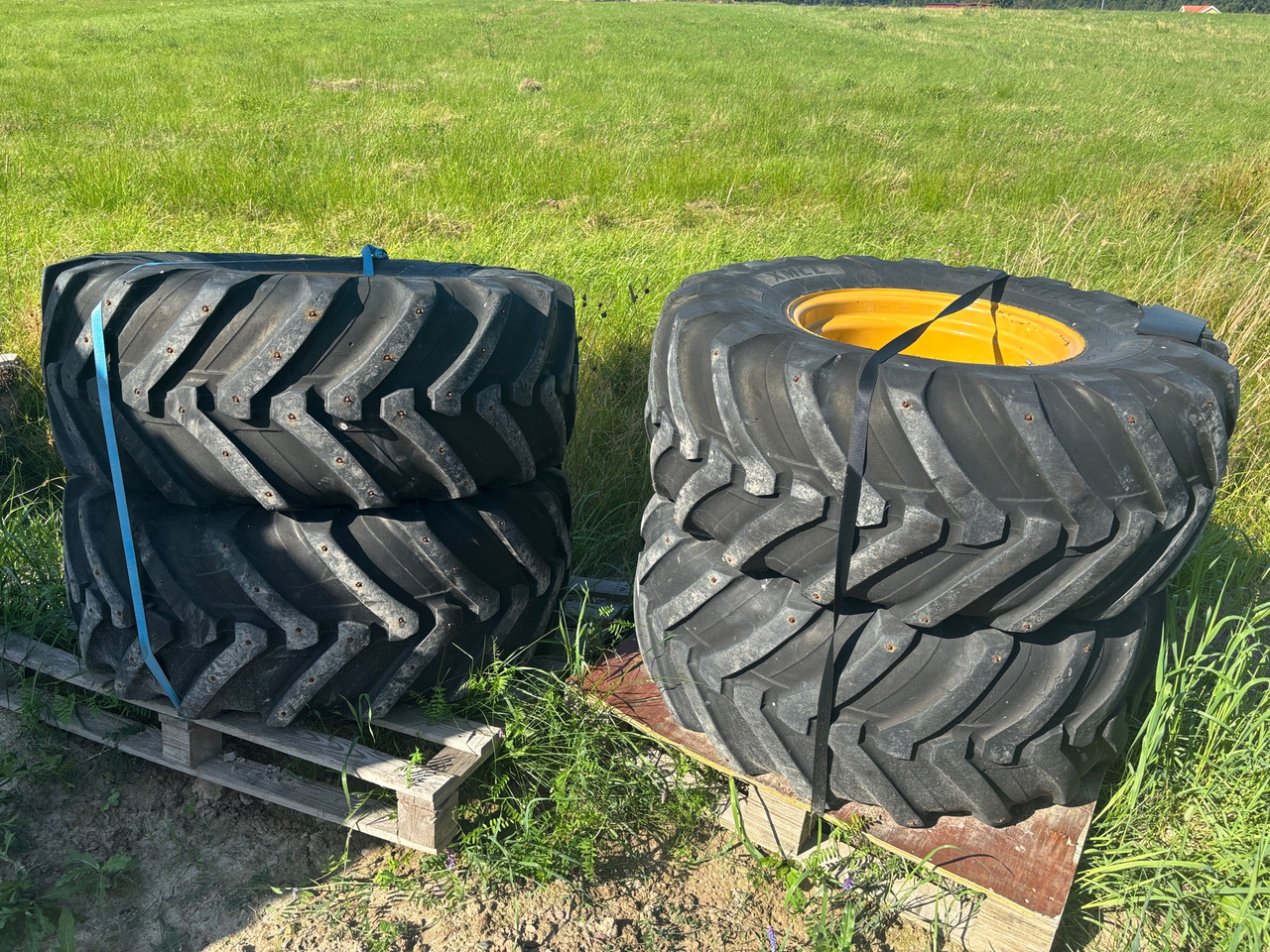 Michelin XMCL - Band voor Bouwmachine: afbeelding 1 Michelin XMCL - Band voor Bouwmachine: afbeelding 1