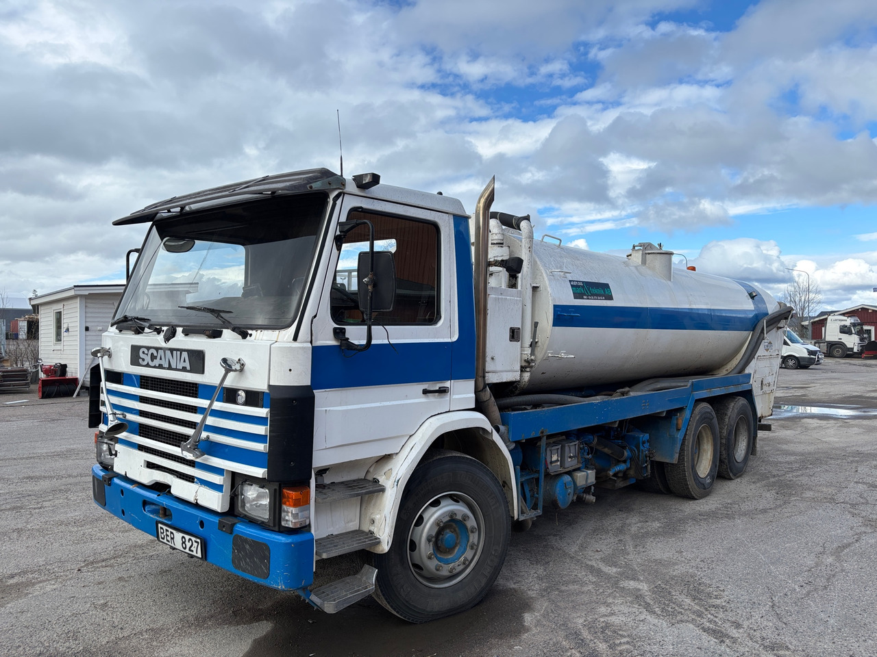Scania P 112 H 6X2 42 - Vacuümwagen: afbeelding 1 Scania P 112 H 6X2 42 - Vacuümwagen: afbeelding 1