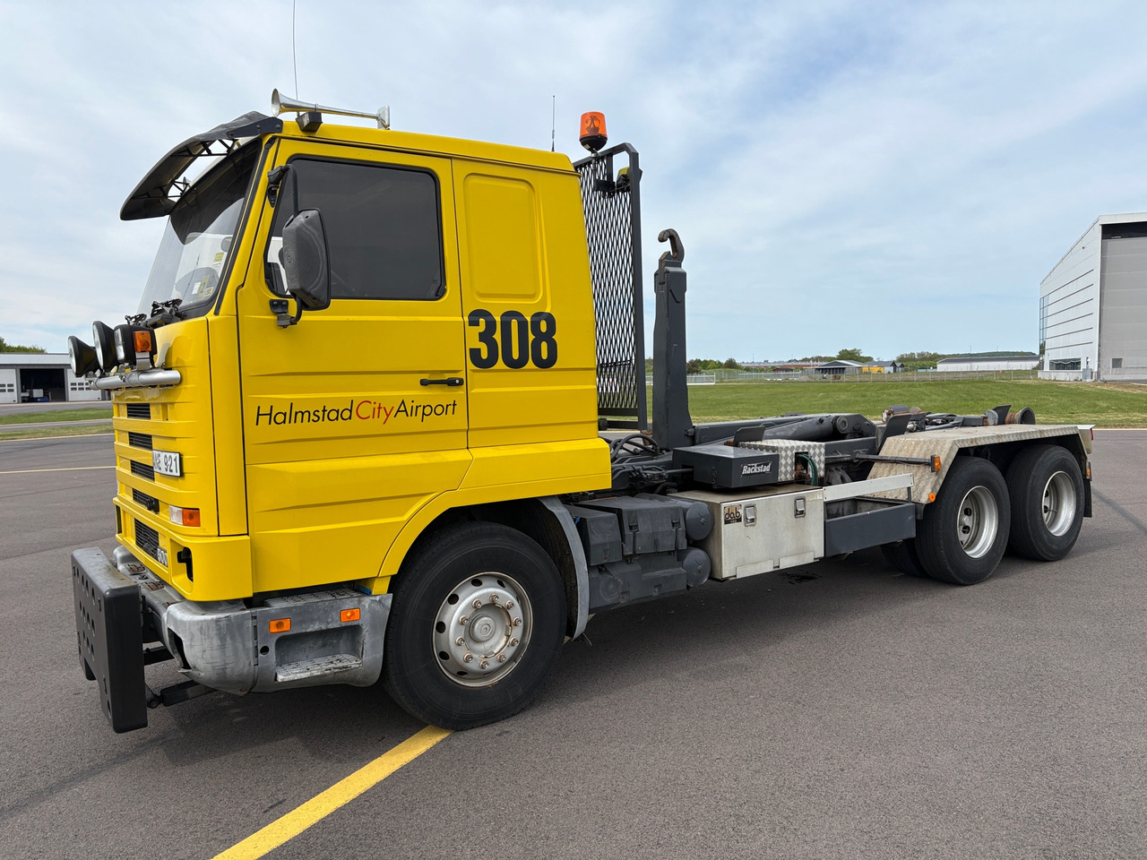 Scania R143HL6X2 500 - Haakarmsysteem vrachtwagen: afbeelding 1 Scania R143HL6X2 500 - Haakarmsysteem vrachtwagen: afbeelding 1