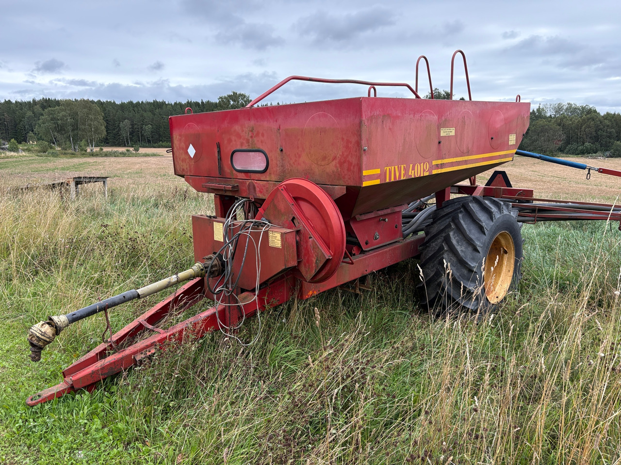 Tive 4012 - Kunstmeststrooier: afbeelding 1 Tive 4012 - Kunstmeststrooier: afbeelding 1