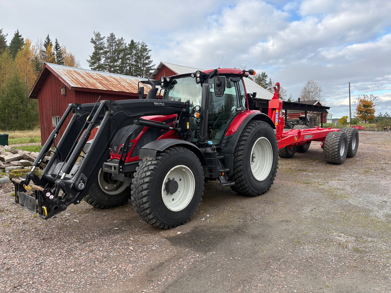 Valtra N134 - Tractor: afbeelding 1 Valtra N134 - Tractor: afbeelding 1