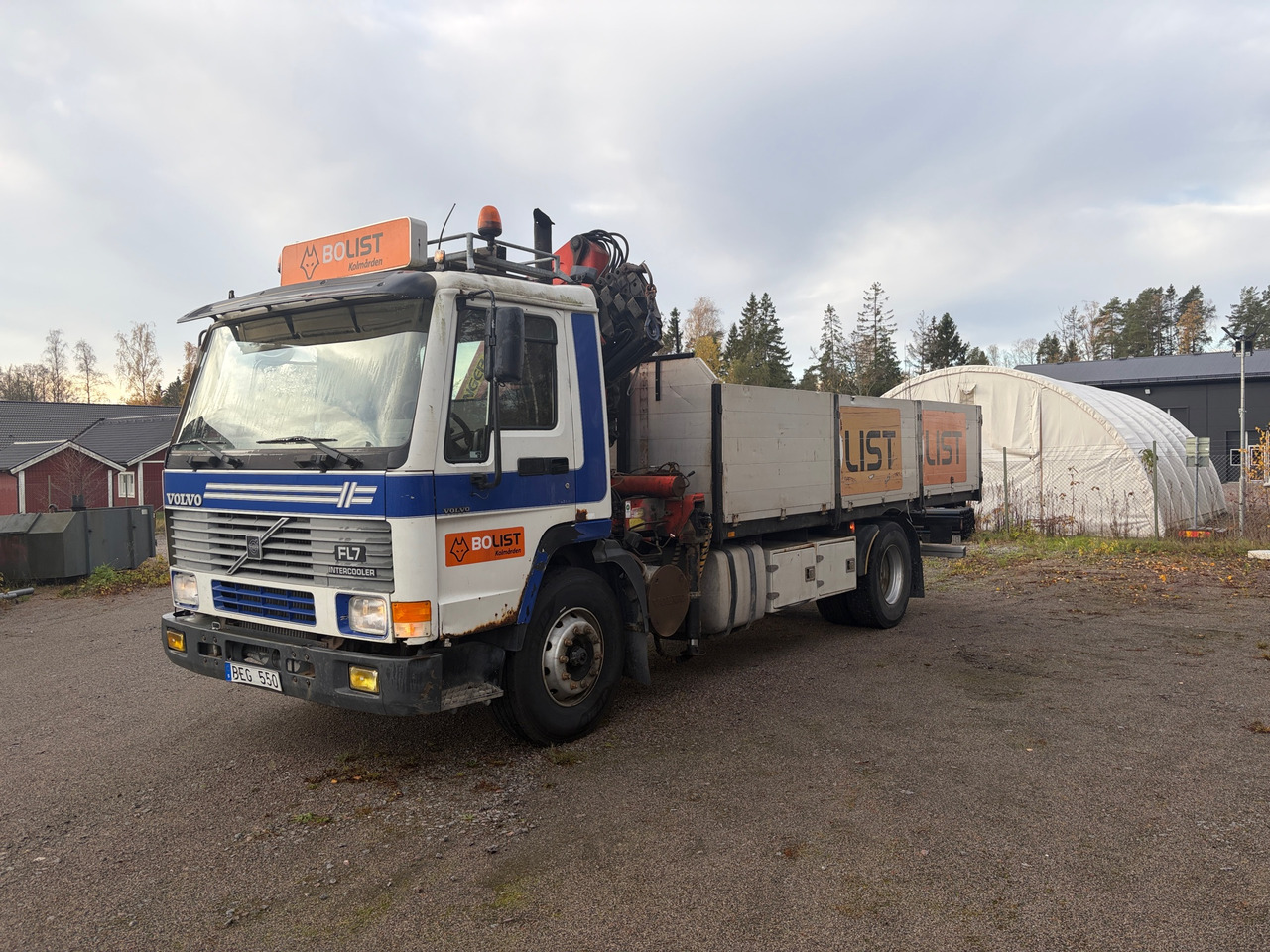 Volvo FL7 - Kraanwagen: afbeelding 1 Volvo FL7 - Kraanwagen: afbeelding 1