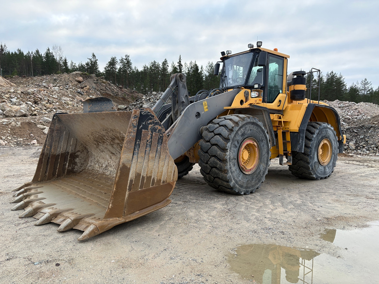 Volvo L220F - Wiellader: afbeelding 1 Volvo L220F - Wiellader: afbeelding 1
