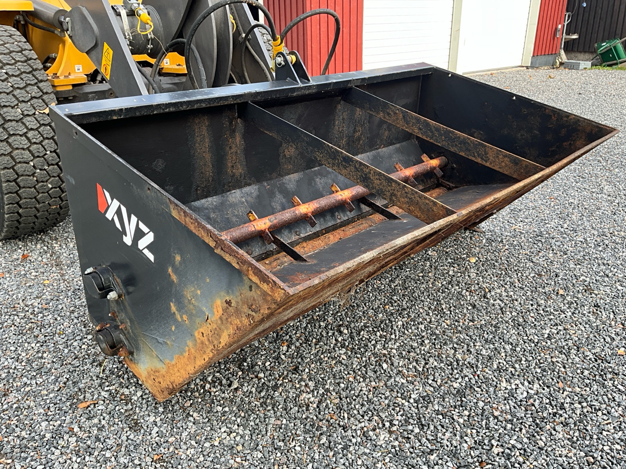 Xyz 2000mm - Zout/ Zandstrooier: afbeelding 1 Xyz 2000mm - Zout/ Zandstrooier: afbeelding 1