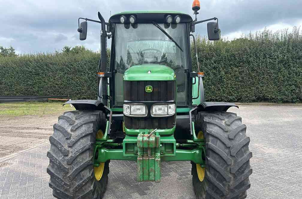 John Deere 6220 premium - Tractor: afbeelding 4 John Deere 6220 premium - Tractor: afbeelding 4