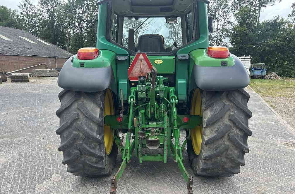 John Deere 6220 premium - Tractor: afbeelding 3 John Deere 6220 premium - Tractor: afbeelding 3