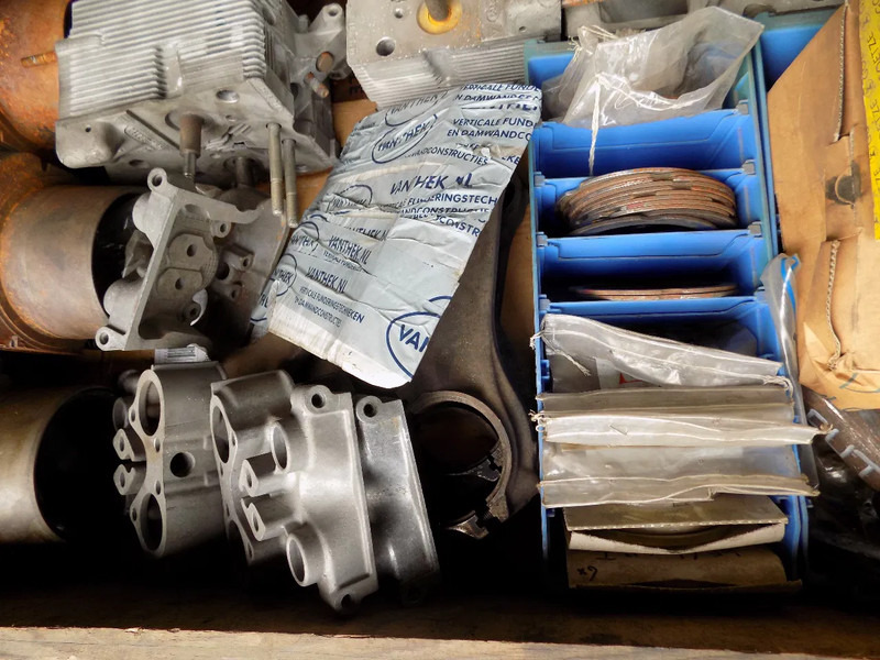 Deutz onderdelen motor - Motor: afbeelding 5 Deutz onderdelen motor - Motor: afbeelding 5