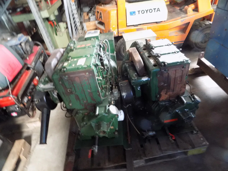Lister aggregaat 3 cill. lister 25 kva met stamford dynamo keuze uit 2 stuks - Industrie generator: afbeelding 1 Lister aggregaat 3 cill. lister 25 kva met stamford dynamo keuze uit 2 stuks - Industrie generator: afbeelding 1