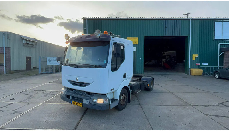 Renault Midlum Renault Midlum - Trekker: afbeelding 4 Renault Midlum Renault Midlum - Trekker: afbeelding 4