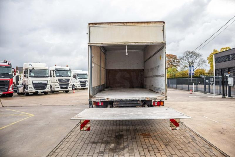 MAN LE 180 - Schuifzeilen vrachtwagen: afbeelding 4 MAN LE 180 - Schuifzeilen vrachtwagen: afbeelding 4