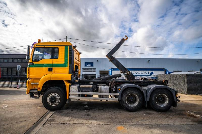 MAN TGA 33.430 BL - Haakarmsysteem vrachtwagen: afbeelding 2 MAN TGA 33.430 BL - Haakarmsysteem vrachtwagen: afbeelding 2