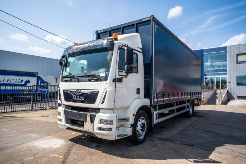 MAN TGM 18.290 BL+DHOLLANDIA 2.5T. - Schuifzeilen vrachtwagen: afbeelding 1 MAN TGM 18.290 BL+DHOLLANDIA 2.5T. - Schuifzeilen vrachtwagen: afbeelding 1