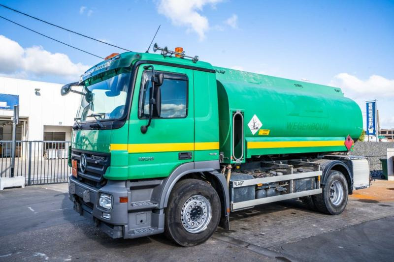 Mercedes ACTROS 1836 - LAG 13 600 LITER - Tankwagen: afbeelding 1 Mercedes ACTROS 1836 - LAG 13 600 LITER - Tankwagen: afbeelding 1