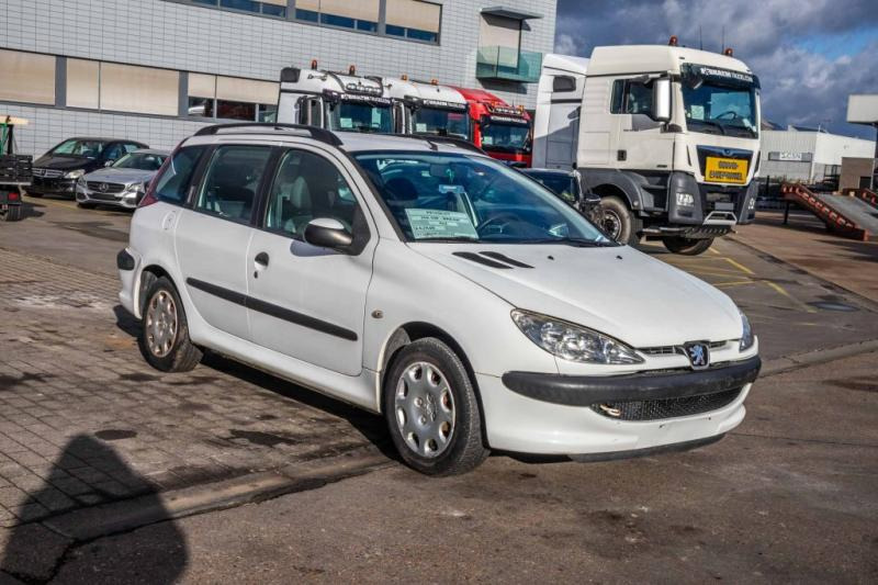 Peugeot 206 SW - Personenwagen: afbeelding 2 Peugeot 206 SW - Personenwagen: afbeelding 2