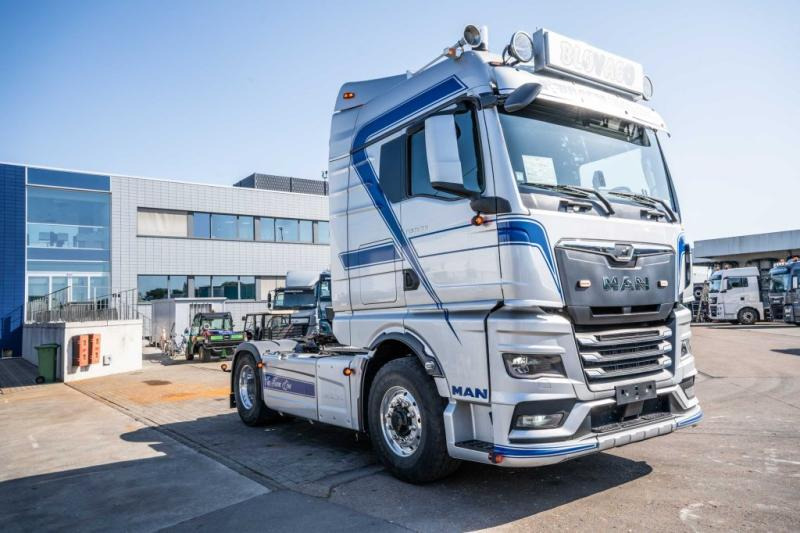 MAN TGX 18.510 XLX BLS -4x4H+HYDR.+INTARDER - Trekker: afbeelding 3 MAN TGX 18.510 XLX BLS -4x4H+HYDR.+INTARDER - Trekker: afbeelding 3