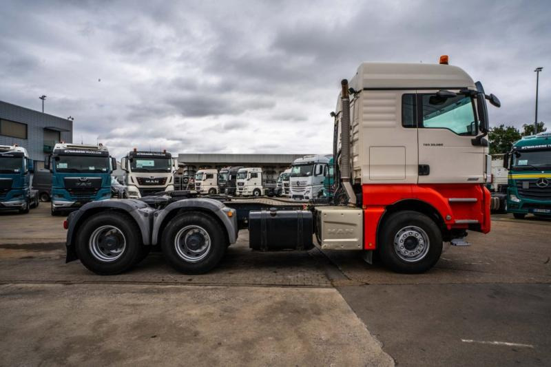 MAN TGX 33.560 XLX BLS+BIG AXLES+INTARDER - Trekker: afbeelding 3 MAN TGX 33.560 XLX BLS+BIG AXLES+INTARDER - Trekker: afbeelding 3