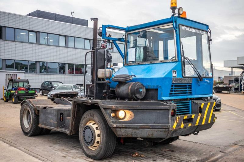 Terberg TERBERG RT28 - 4X4 - Trekker: afbeelding 2 Terberg TERBERG RT28 - 4X4 - Trekker: afbeelding 2