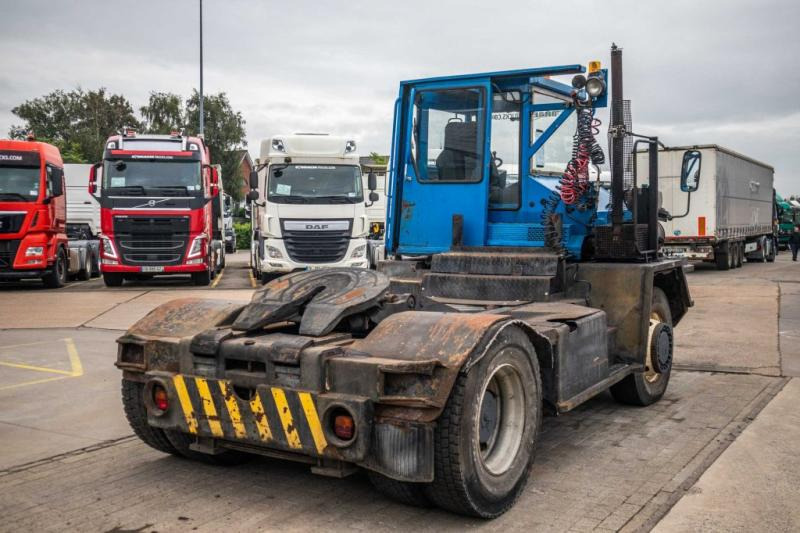 Terberg TERBERG RT28 - 4X4 - Trekker: afbeelding 3 Terberg TERBERG RT28 - 4X4 - Trekker: afbeelding 3