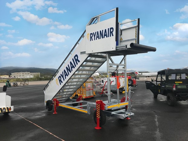AERO-GSE B737 - A320 Towable - Passagierstrap: afbeelding 1 AERO-GSE B737 - A320 Towable - Passagierstrap: afbeelding 1