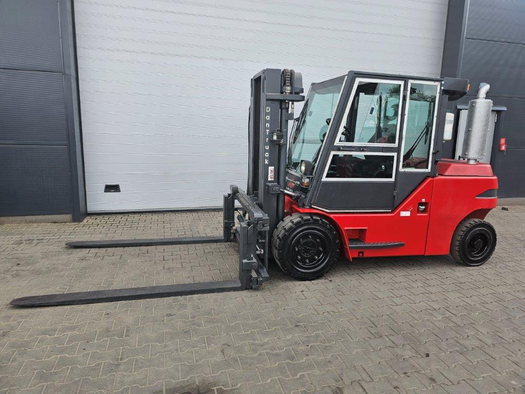 Dan Truck 8450DG Container-Indoor-Stapler -TRIPLEX - Diesel heftruck: afbeelding 3 Dan Truck 8450DG Container-Indoor-Stapler -TRIPLEX - Diesel heftruck: afbeelding 3