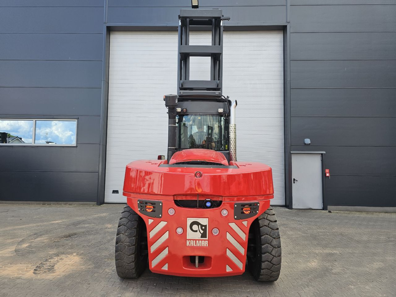 Kalmar DCG150-12 - DREHSITZ - Diesel heftruck: afbeelding 4 Kalmar DCG150-12 - DREHSITZ - Diesel heftruck: afbeelding 4