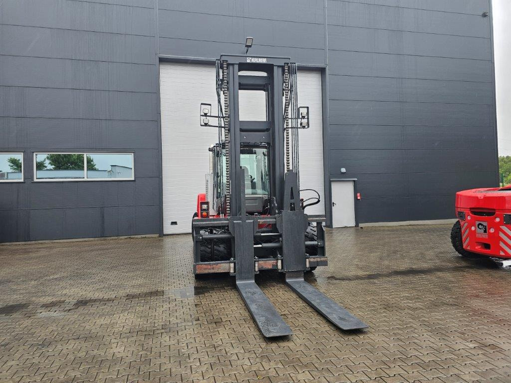 Kalmar DCG160-12 - Drehsitz - Diesel heftruck: afbeelding 4 Kalmar DCG160-12 - Drehsitz - Diesel heftruck: afbeelding 4