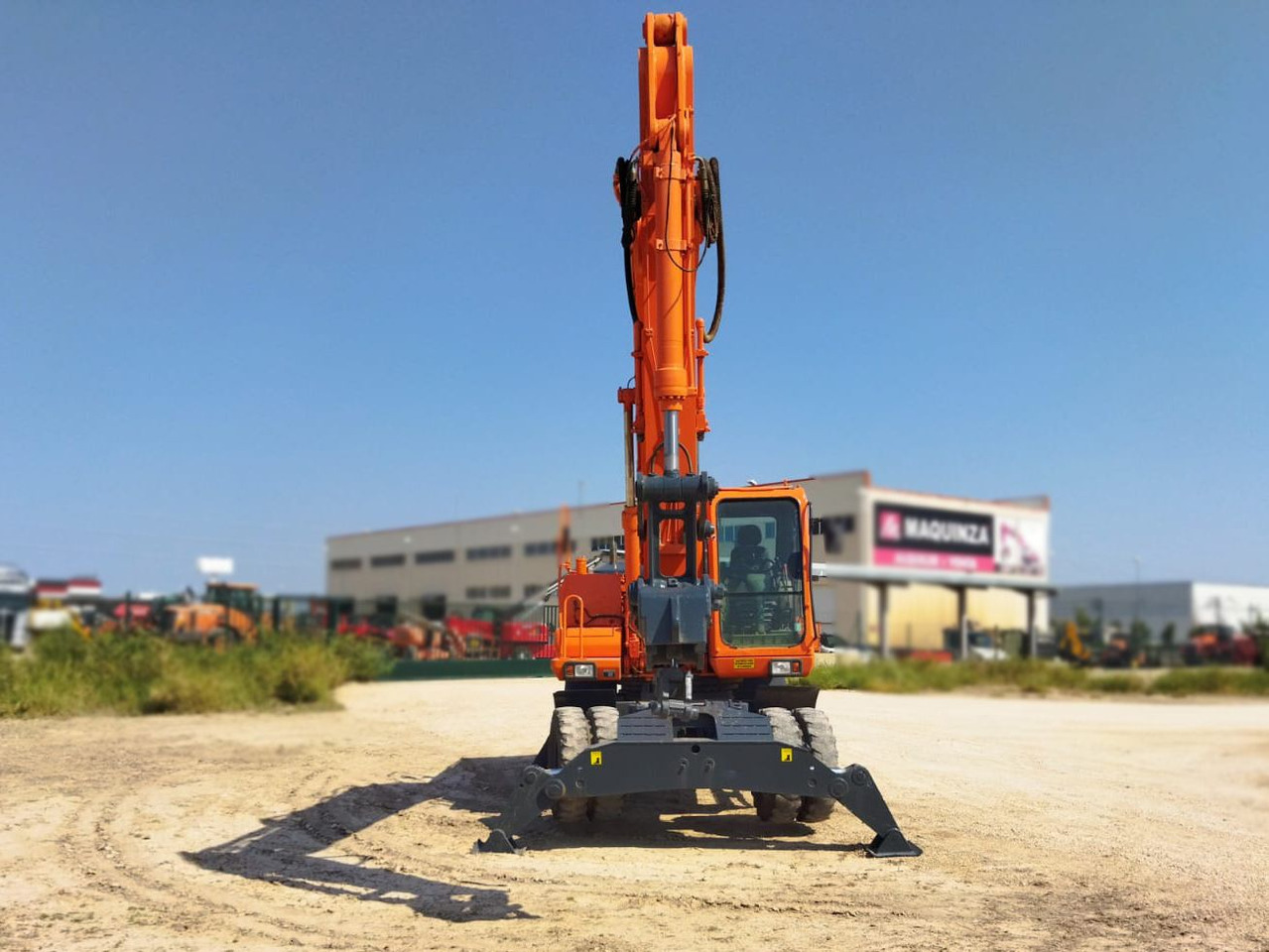 DAEWOO 210 W-V M4E (LOC) - Mobiele graafmachine: afbeelding 2 DAEWOO 210 W-V M4E (LOC) - Mobiele graafmachine: afbeelding 2