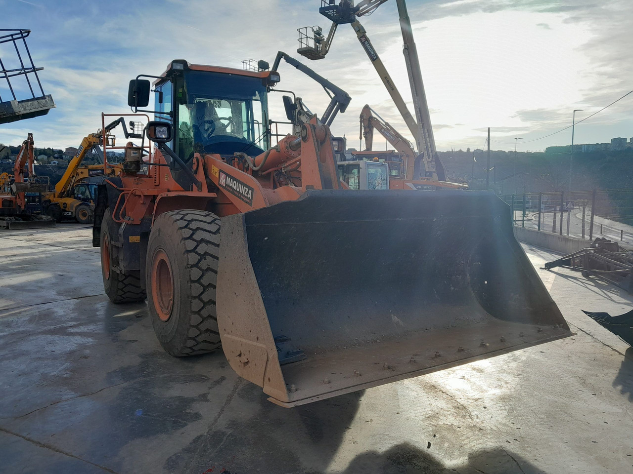 DOOSAN DL300 L/AUX - Wiellader: afbeelding 2 DOOSAN DL300 L/AUX - Wiellader: afbeelding 2