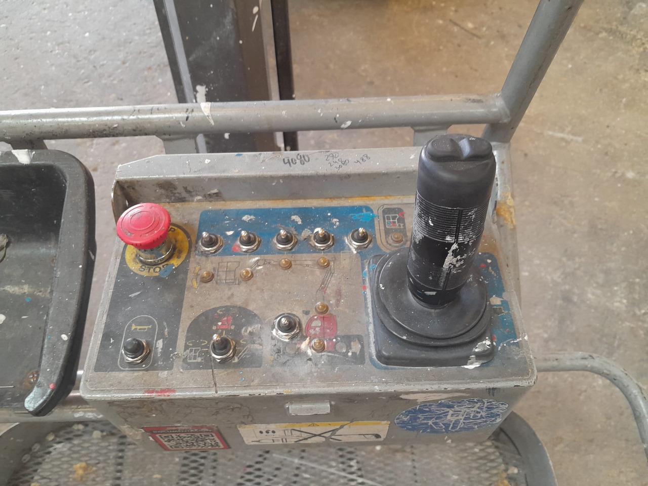 Knikarmhoogwerker MANITOU 120AETJ C: afbeelding 9 Knikarmhoogwerker MANITOU 120AETJ C: afbeelding 9