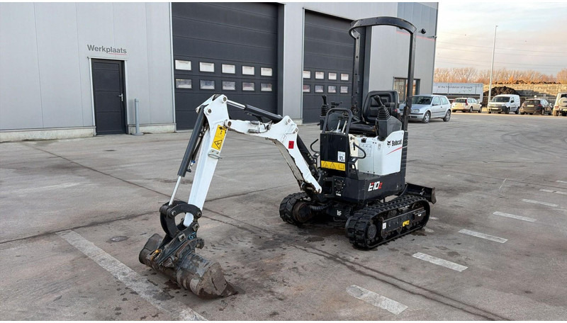 Bobcat E10 Z (BE MACHINE / 438H / MIN WIDTH 0.73M / TOP CONDITION) - Minigraafmachine: afbeelding 2 Bobcat E10 Z (BE MACHINE / 438H / MIN WIDTH 0.73M / TOP CONDITION) - Minigraafmachine: afbeelding 2
