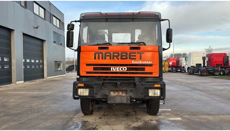Iveco EUROTRAKKER 340 E 34 (POMPE MANUELLE / GRAND PONT / LAMES / MANUAL PUMP / BIG AXLE / STEEL SUSP.) - Chassis vrachtwagen: afbeelding 2 Iveco EUROTRAKKER 340 E 34 (POMPE MANUELLE / GRAND PONT / LAMES / MANUAL PUMP / BIG AXLE / STEEL SUSP.) - Chassis vrachtwagen: afbeelding 2
